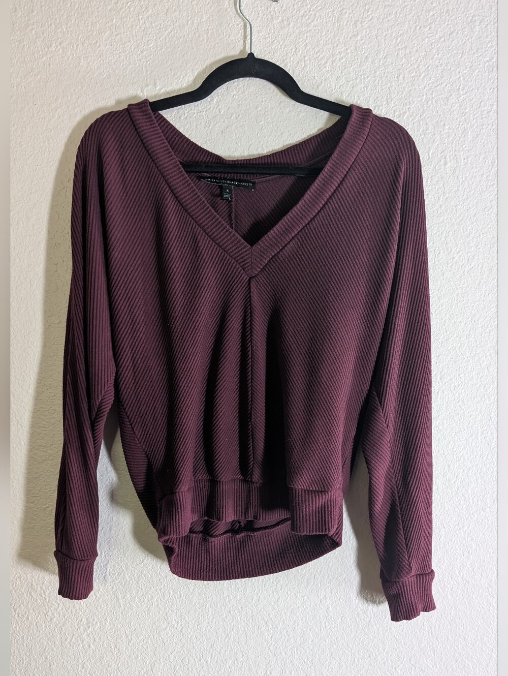 White House Black Market Plum Ribbed V-Neck Sweater